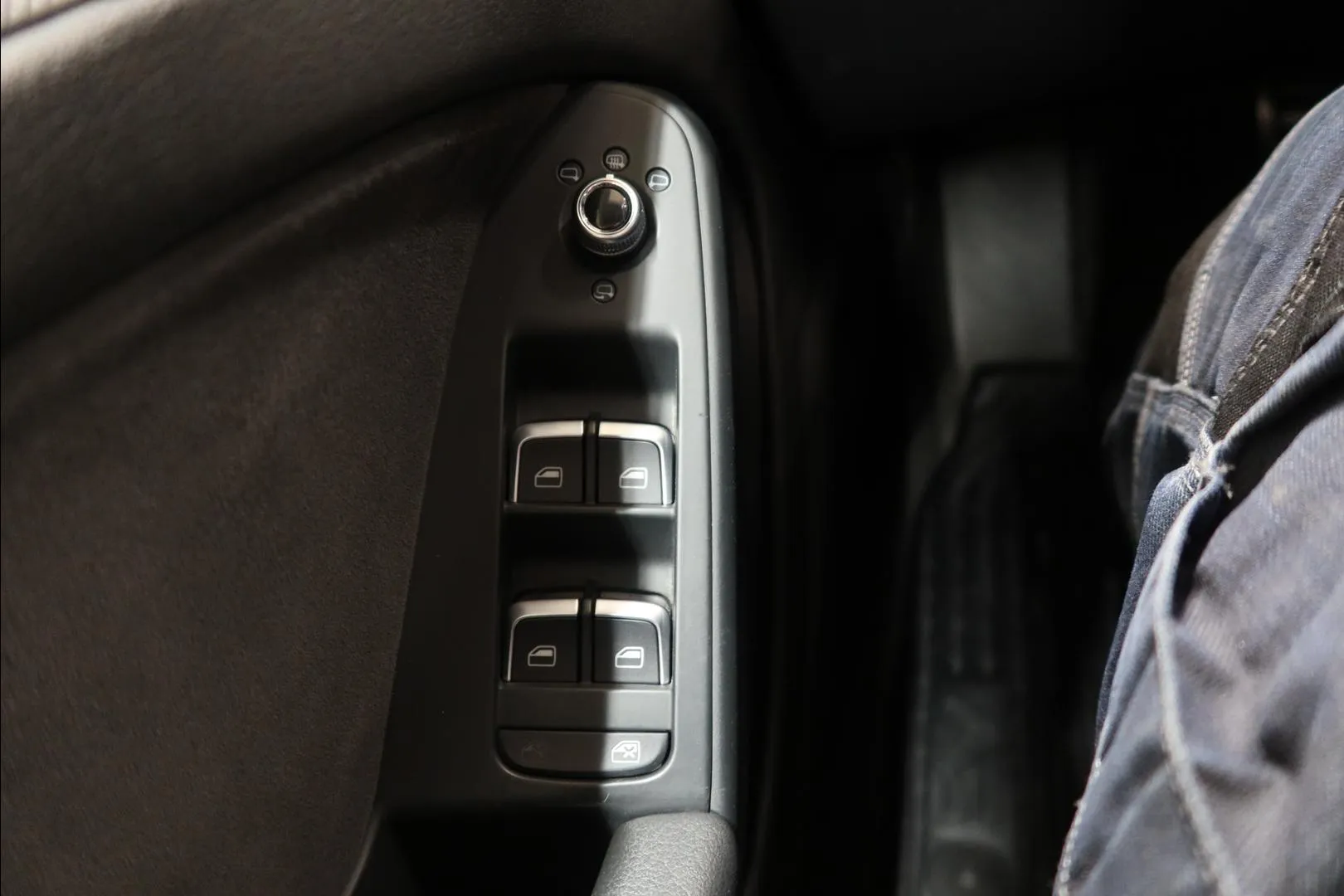 Audi A5 YKL-316 carousel image