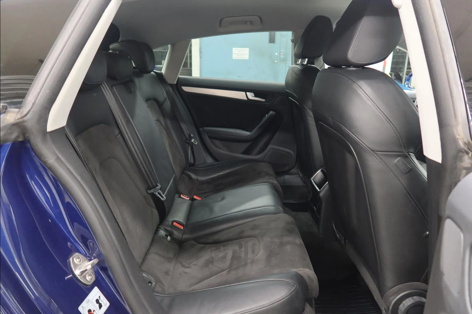 Audi A5 YKL-316 carousel image