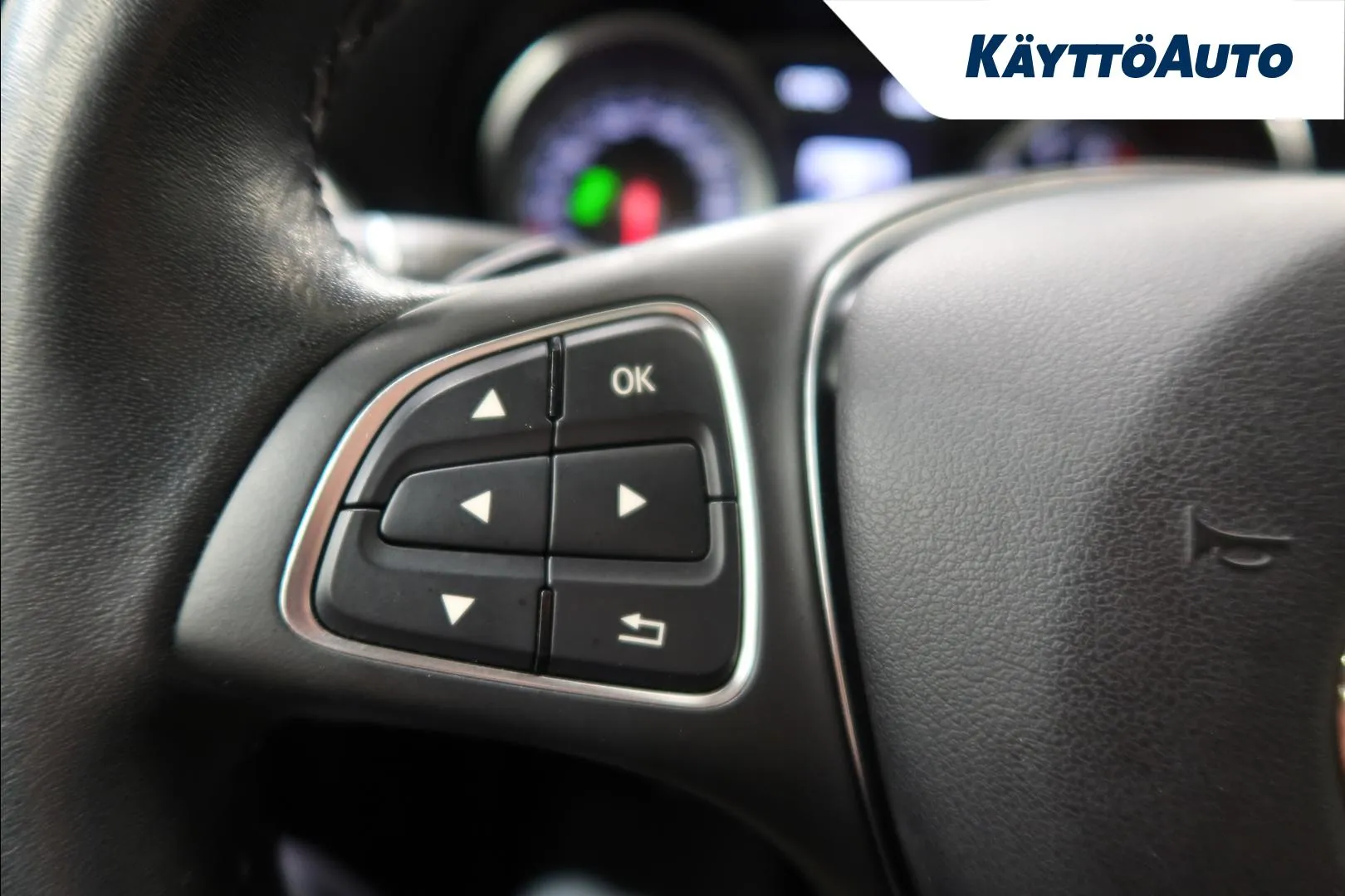 Mercedes-Benz GLA JKP-651 carousel image