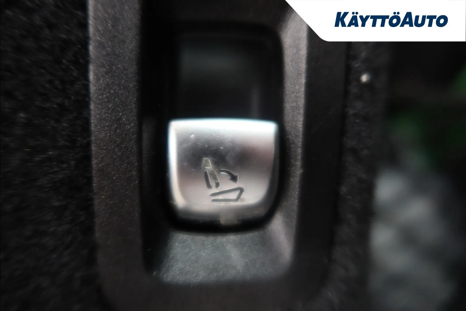 Mercedes-Benz C ERE-252 carousel image