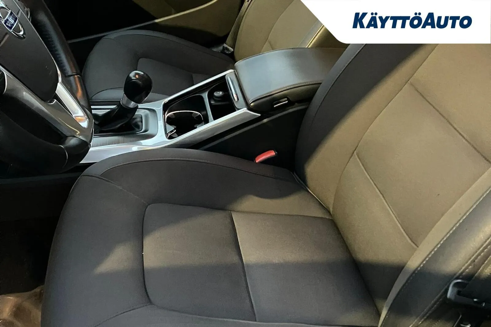 Volvo XC70 ERB-802 carousel image