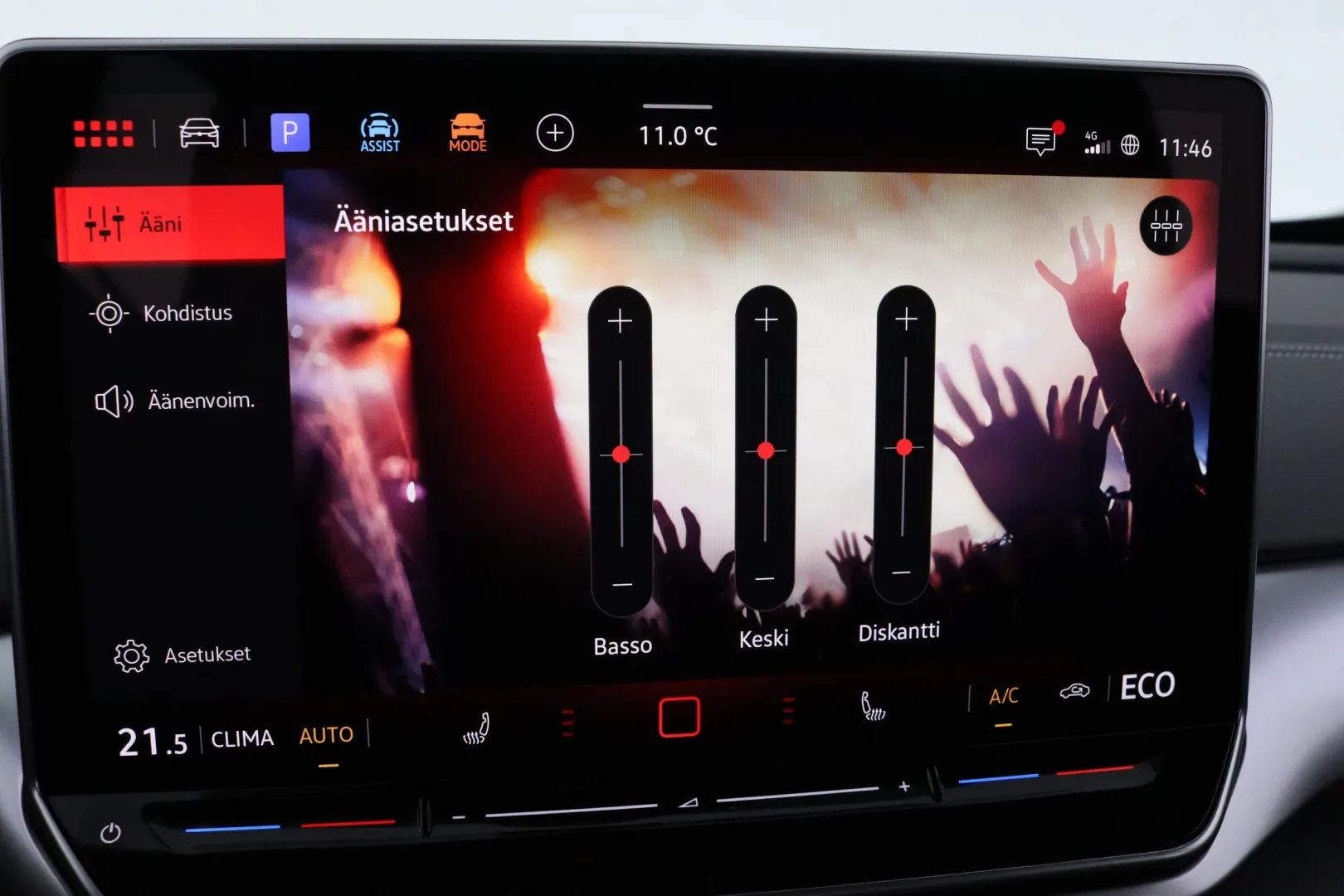 Volkswagen ID.4 NOJ-663 carousel image