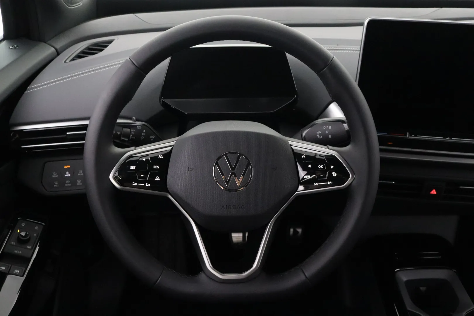 Volkswagen ID.4 NOJ-663 carousel image