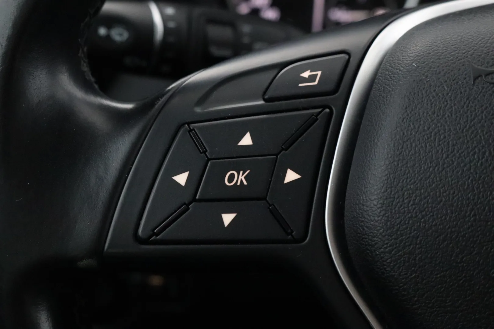 MERCEDES-BENZ A ZKA-632 carousel image