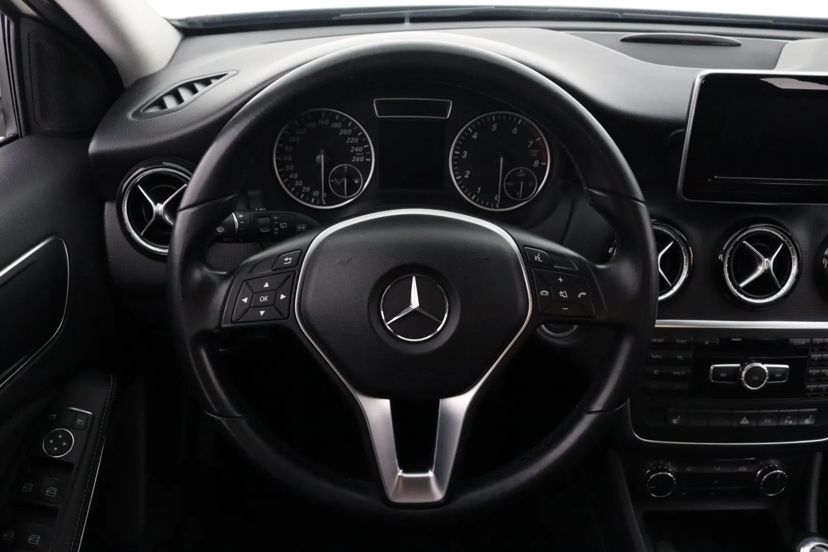 MERCEDES-BENZ A ZKA-632 carousel image