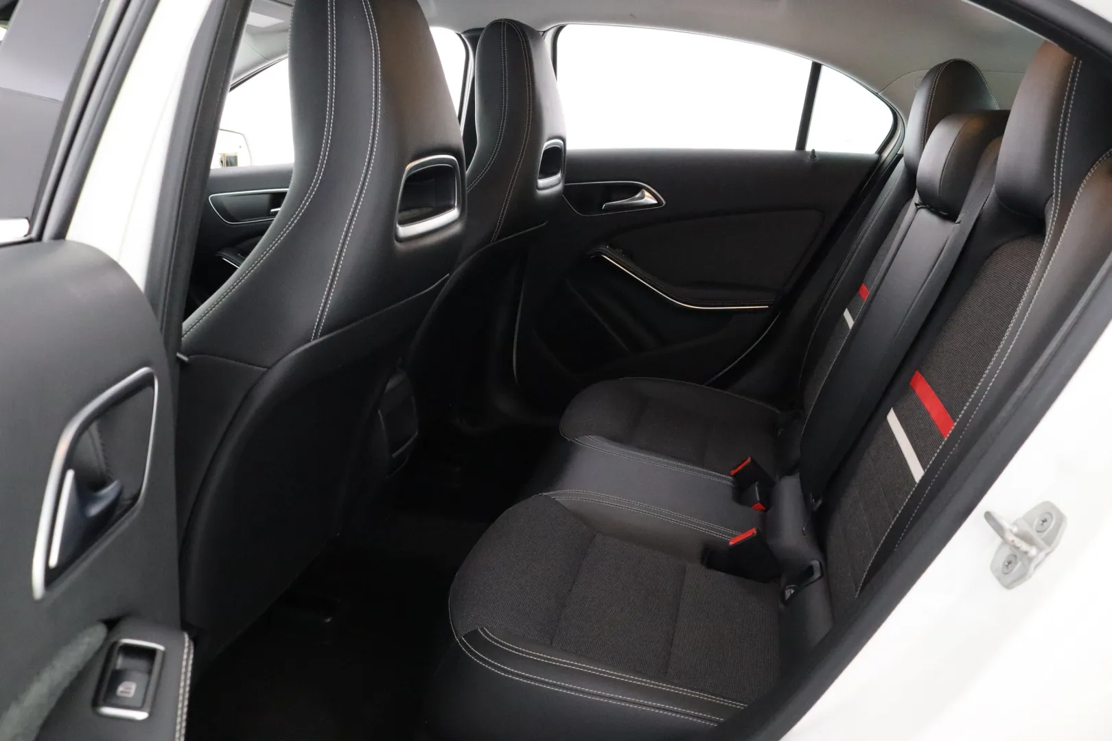 MERCEDES-BENZ A ZKA-632 carousel image