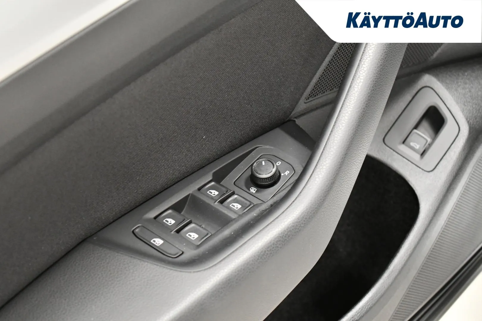 VOLKSWAGEN Passat JKF-344 carousel image