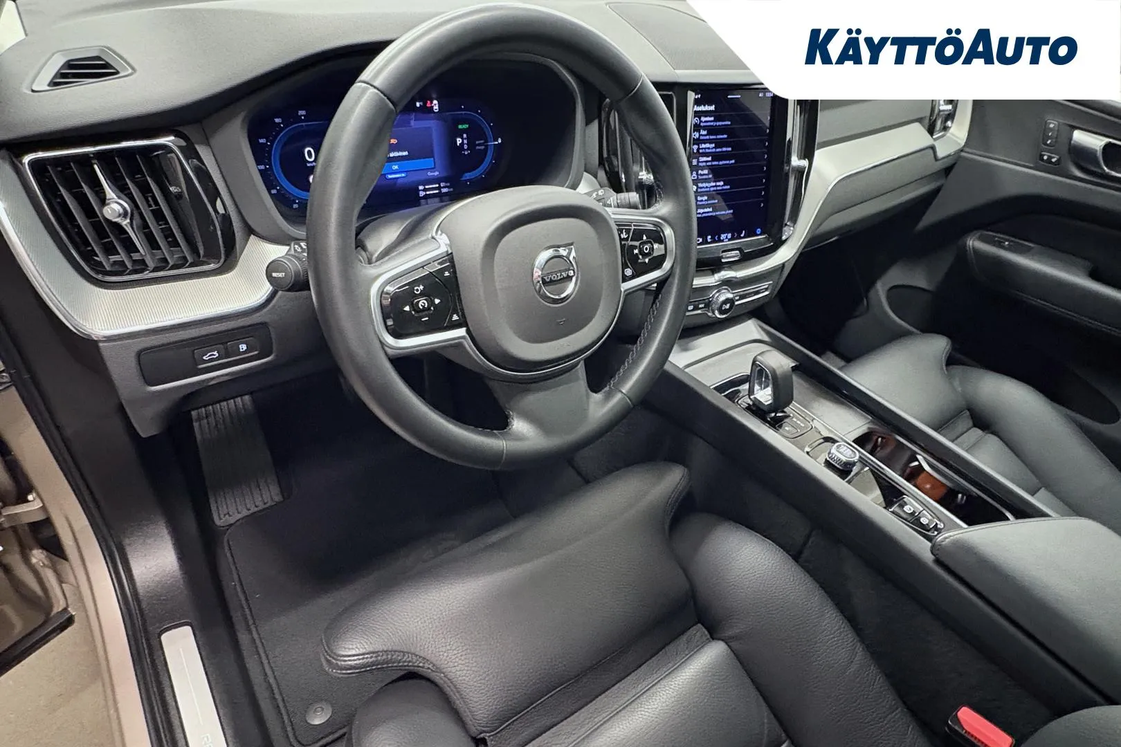 VOLVO XC60 FRH-321 carousel image