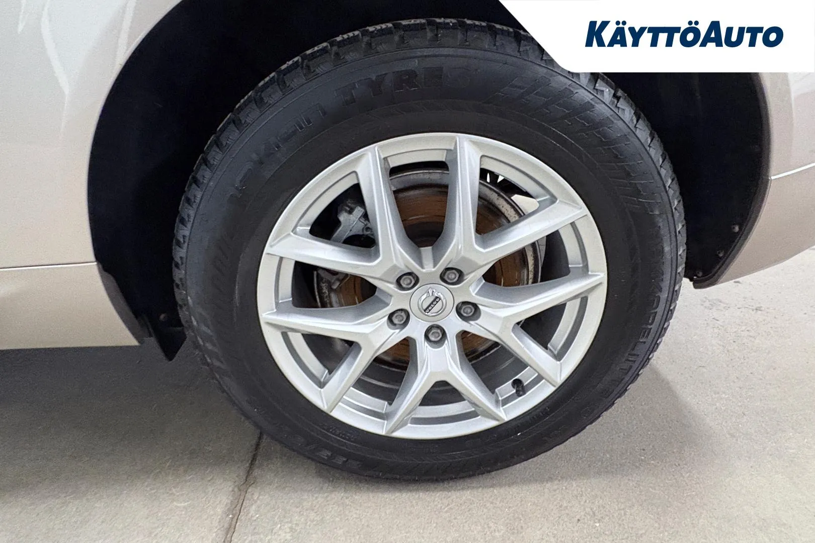 VOLVO XC60 FRH-321 carousel image