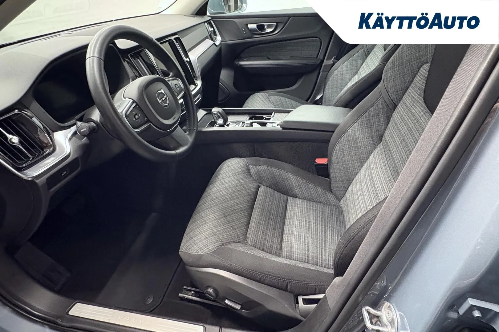 VOLVO V60 FRI-464 carousel image