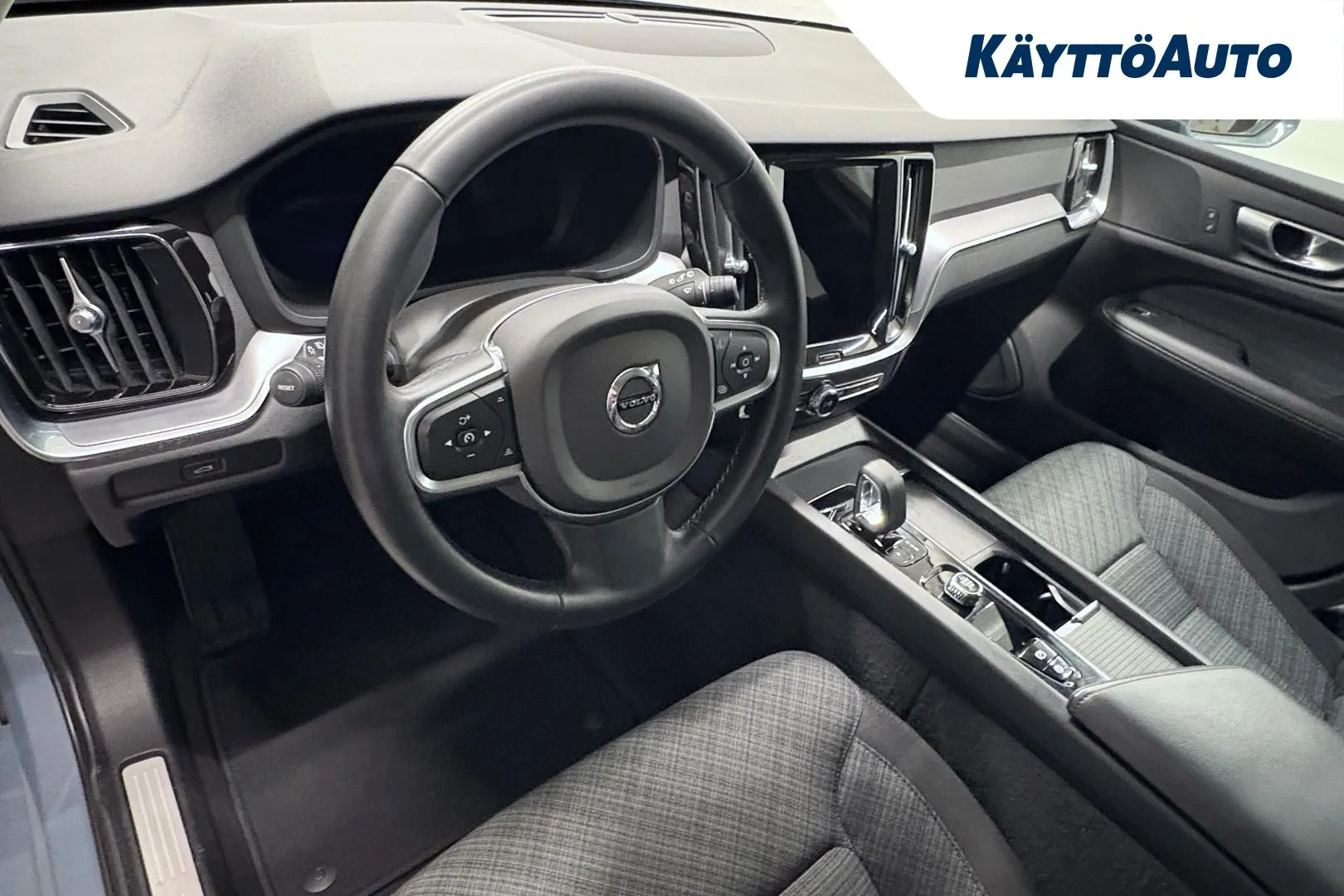 VOLVO V60 FRI-464 carousel image