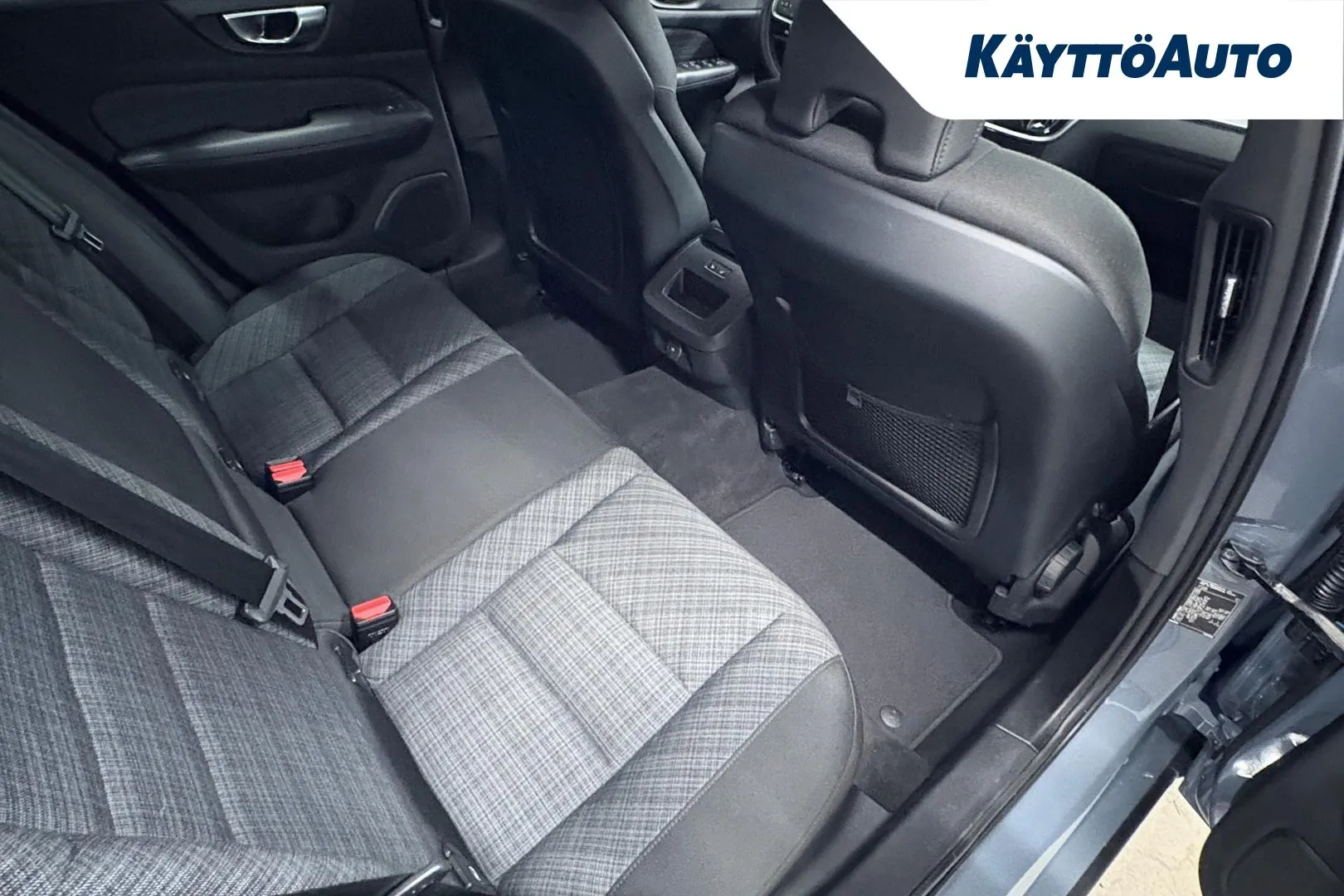 VOLVO V60 FRI-464 carousel image