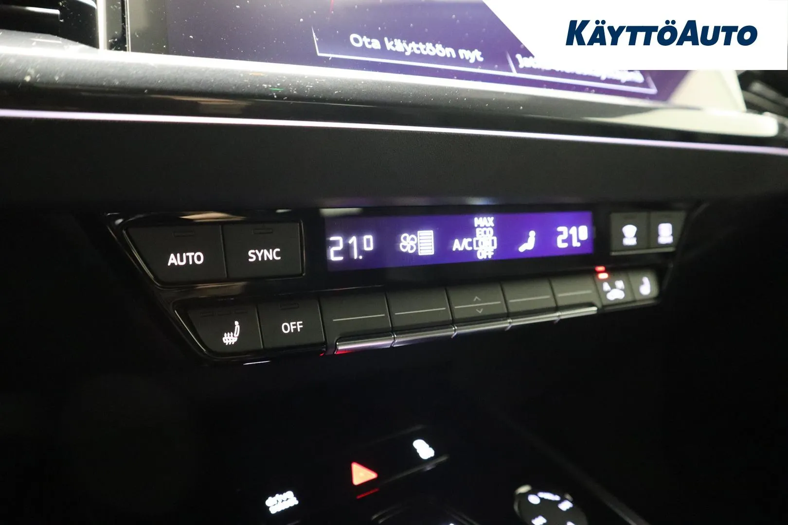 AUDI Q4 e-tron YMA-506 carousel image