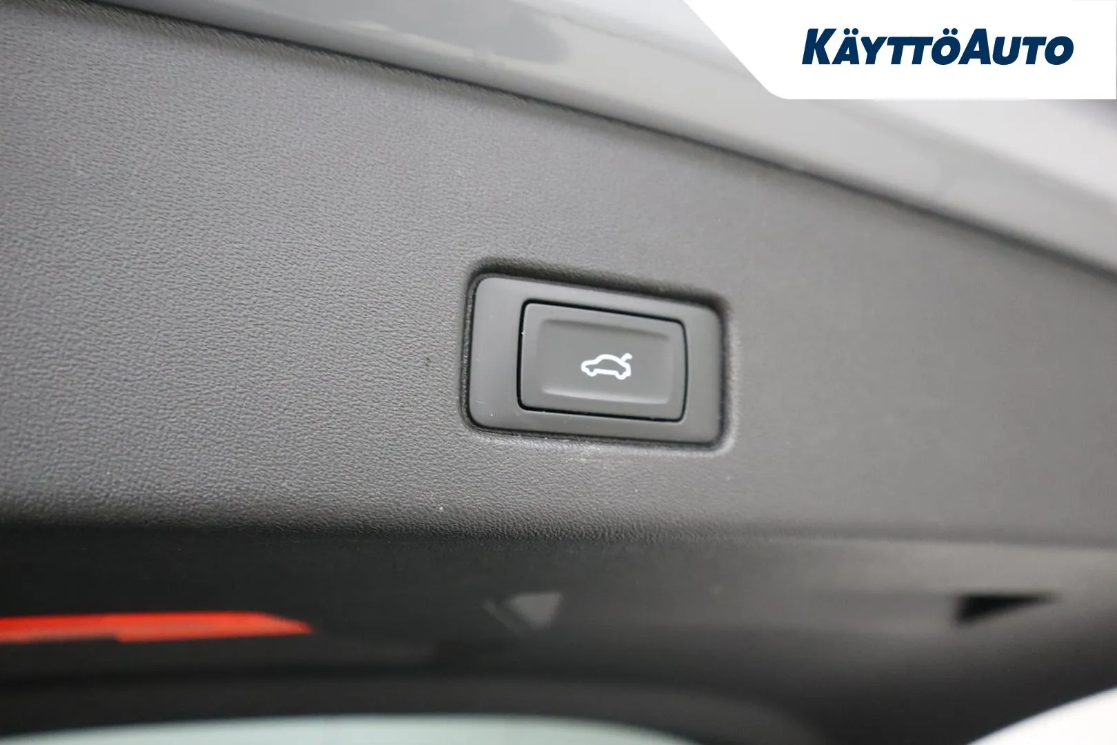 AUDI Q4 e-tron YMA-506 carousel image