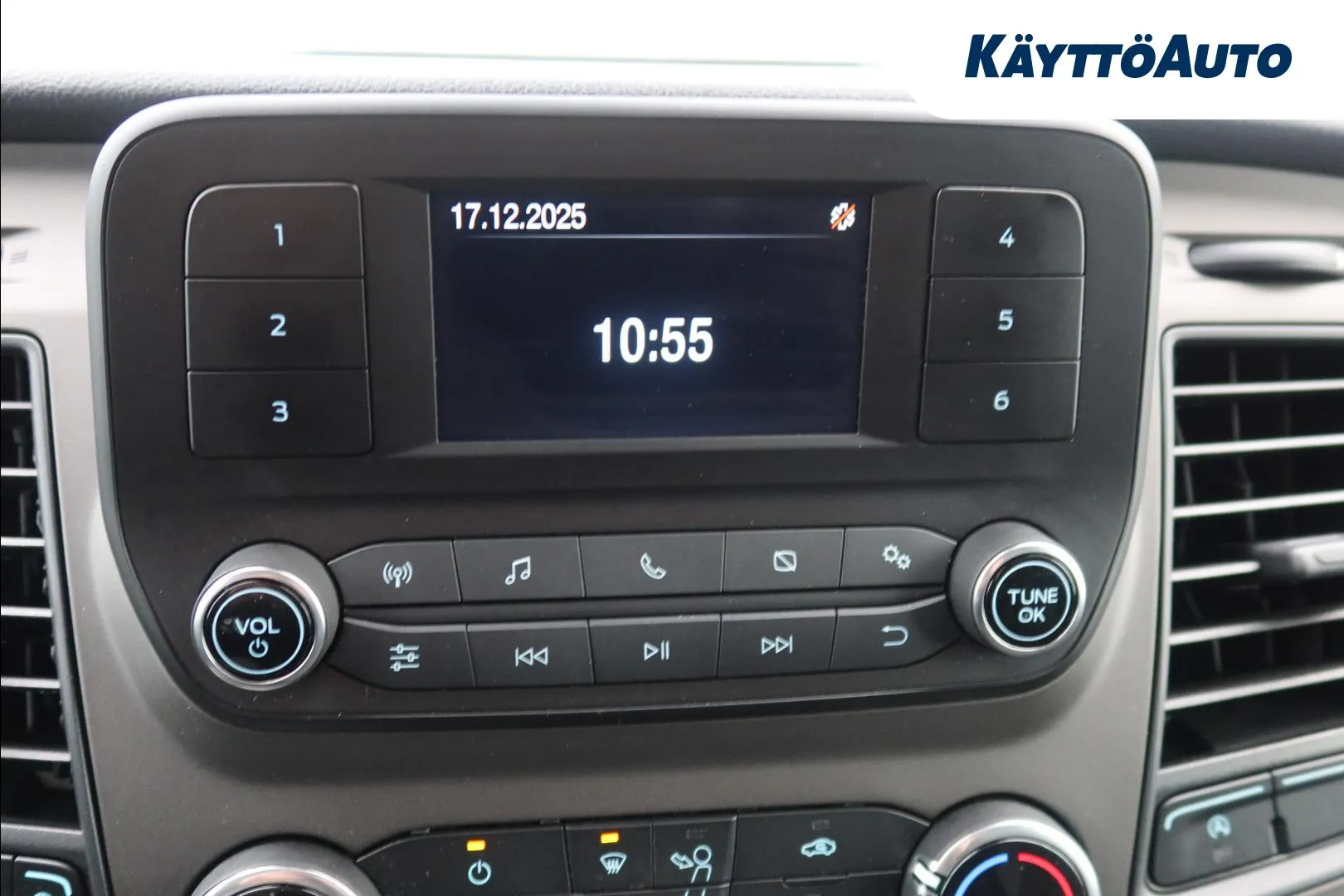 Ford Transit XSS-605 carousel image