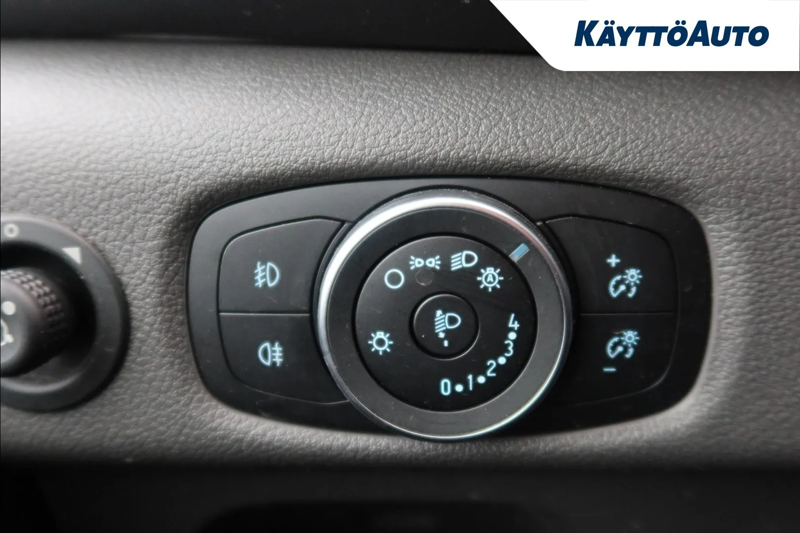 Ford Transit XSS-605 carousel image