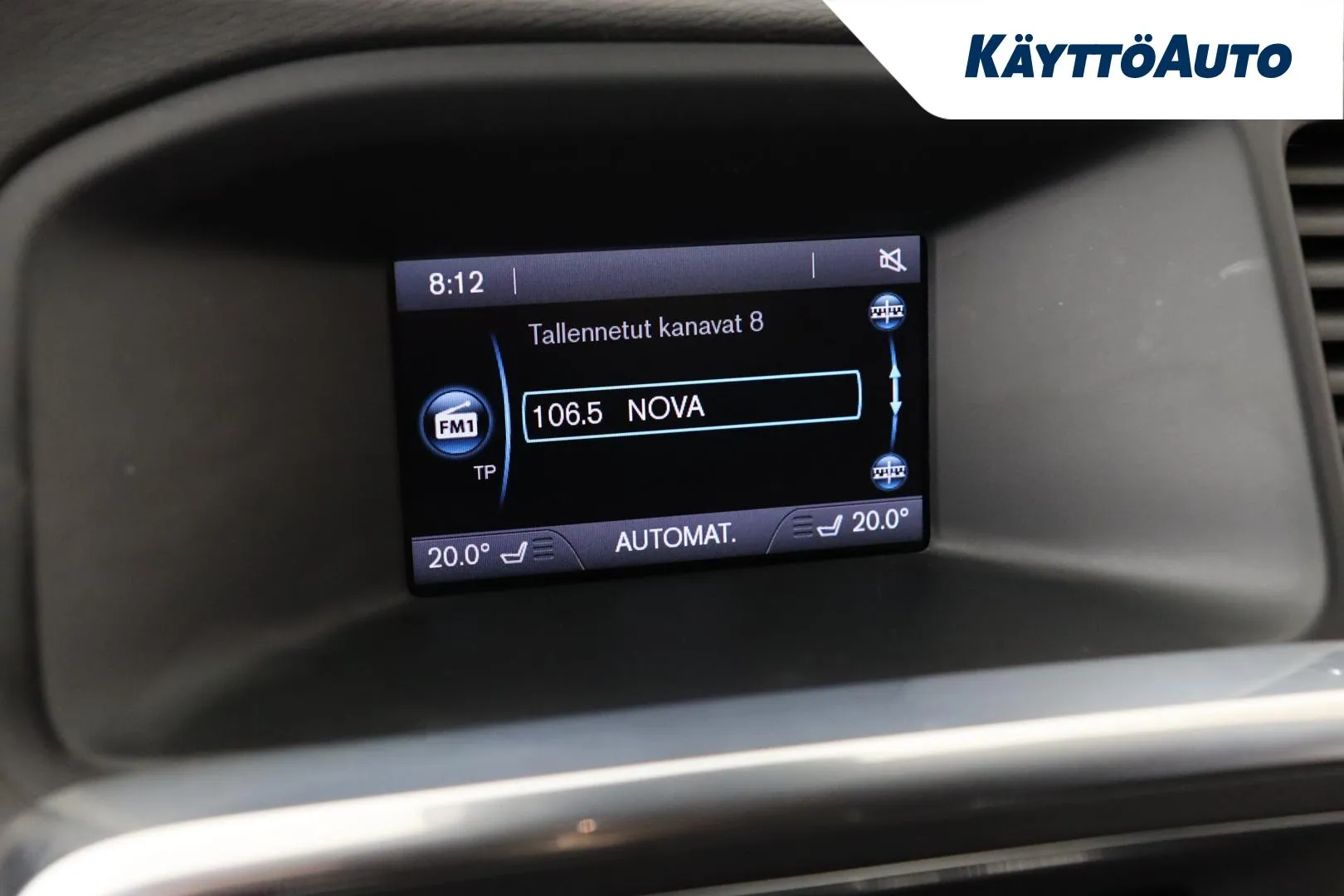 VOLVO V60 LMN-611 carousel image