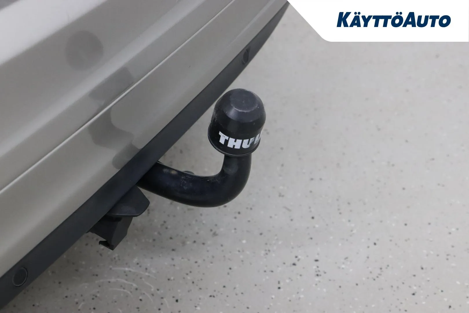 VOLVO V60 LMN-611 carousel image