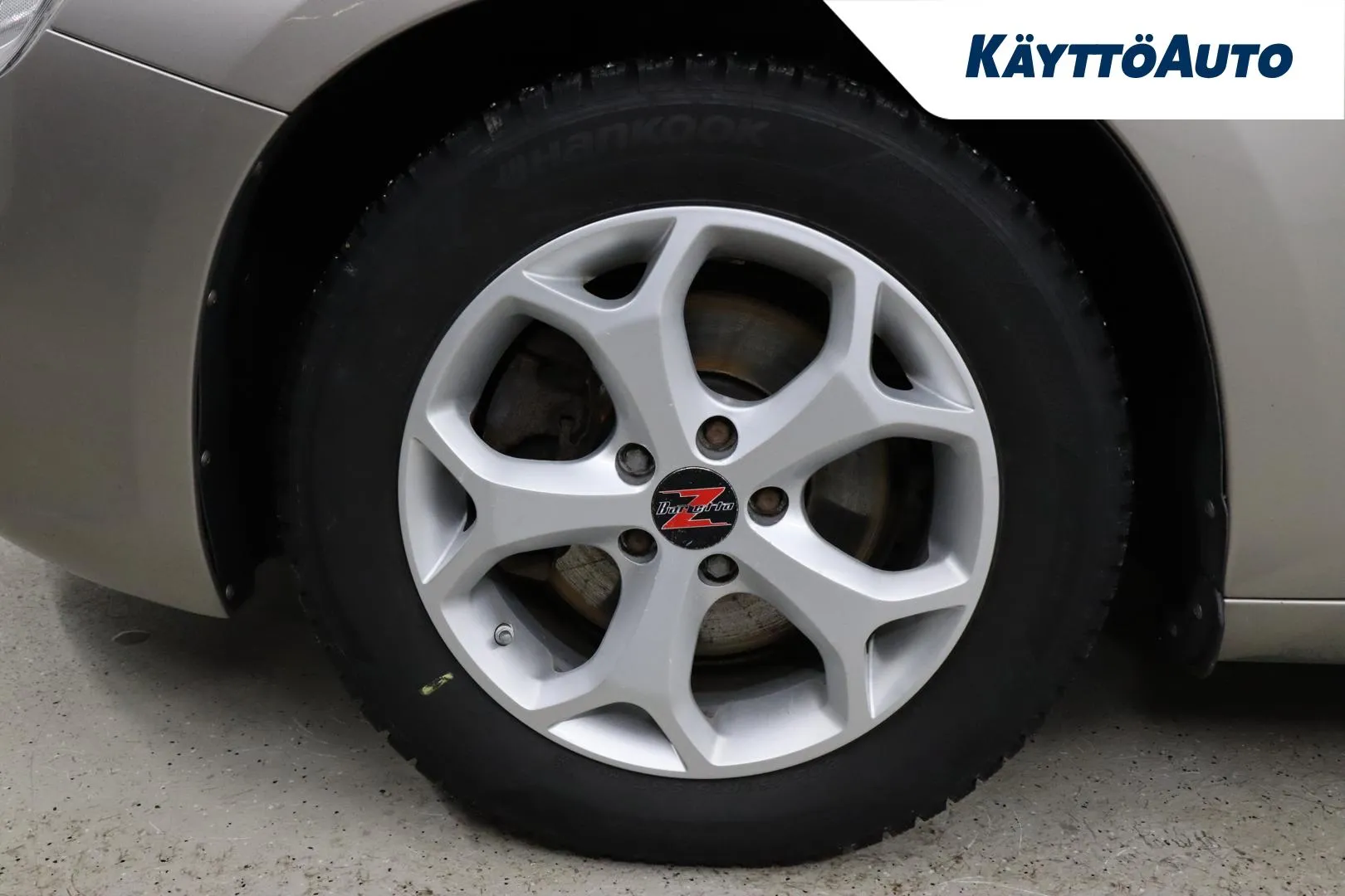 VOLVO V60 LMN-611 carousel image