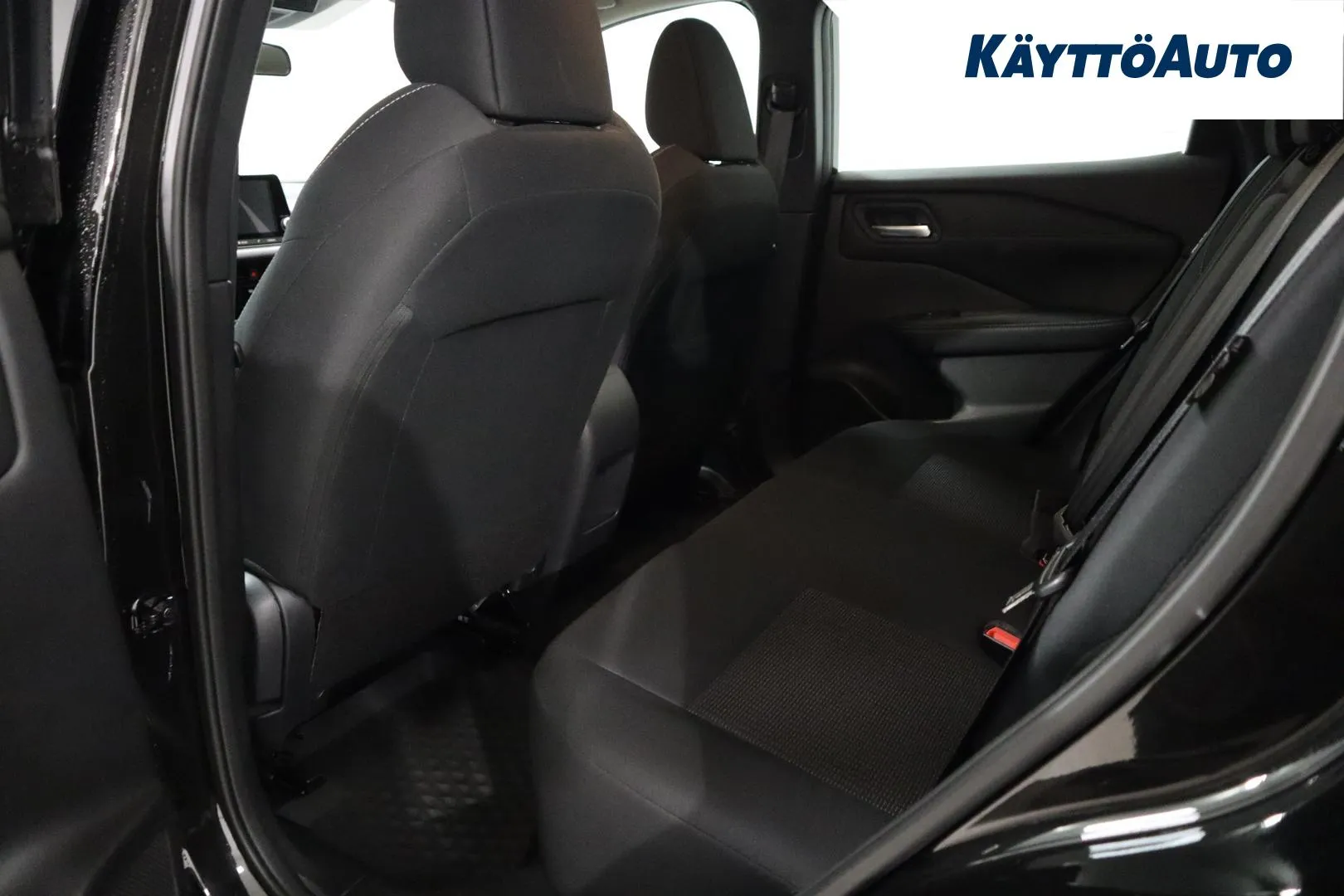 Nissan Qashqai RVZ-443 carousel image