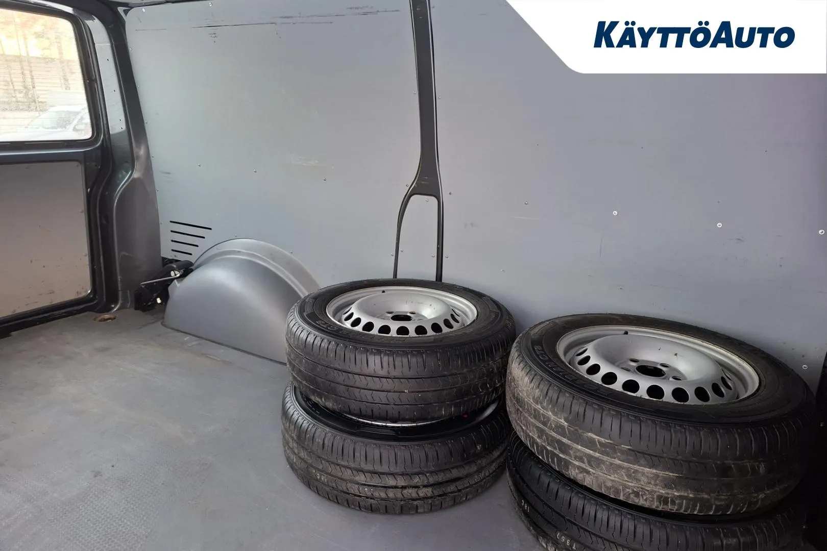 Volkswagen Transporter JKK-861 carousel image