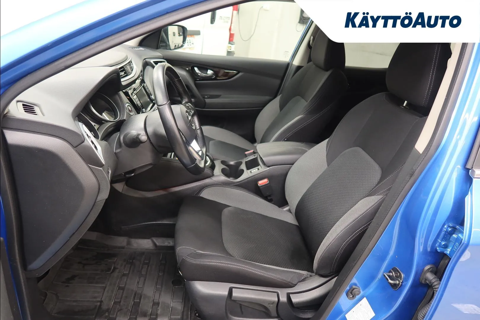 Nissan Qashqai CNY-291 carousel image