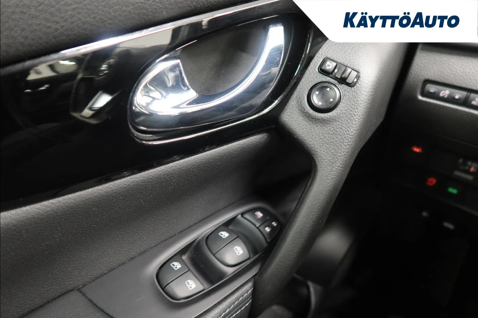 Nissan Qashqai CNY-291 carousel image