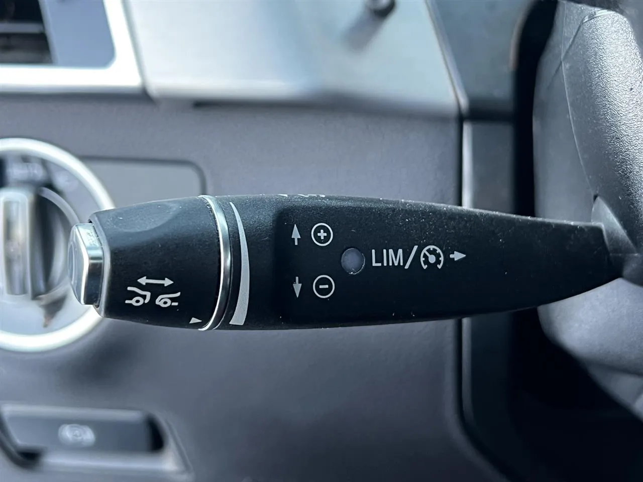 Mercedes-Benz GLE NKY-300 carousel image