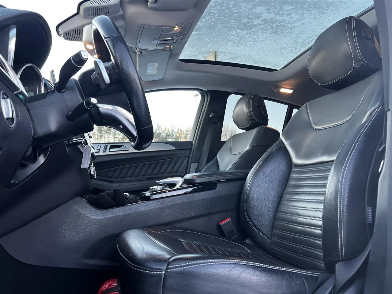 Mercedes-Benz GLE NKY-300 carousel image