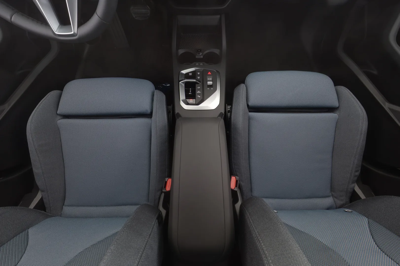 BMW 120 LTP-734 carousel image