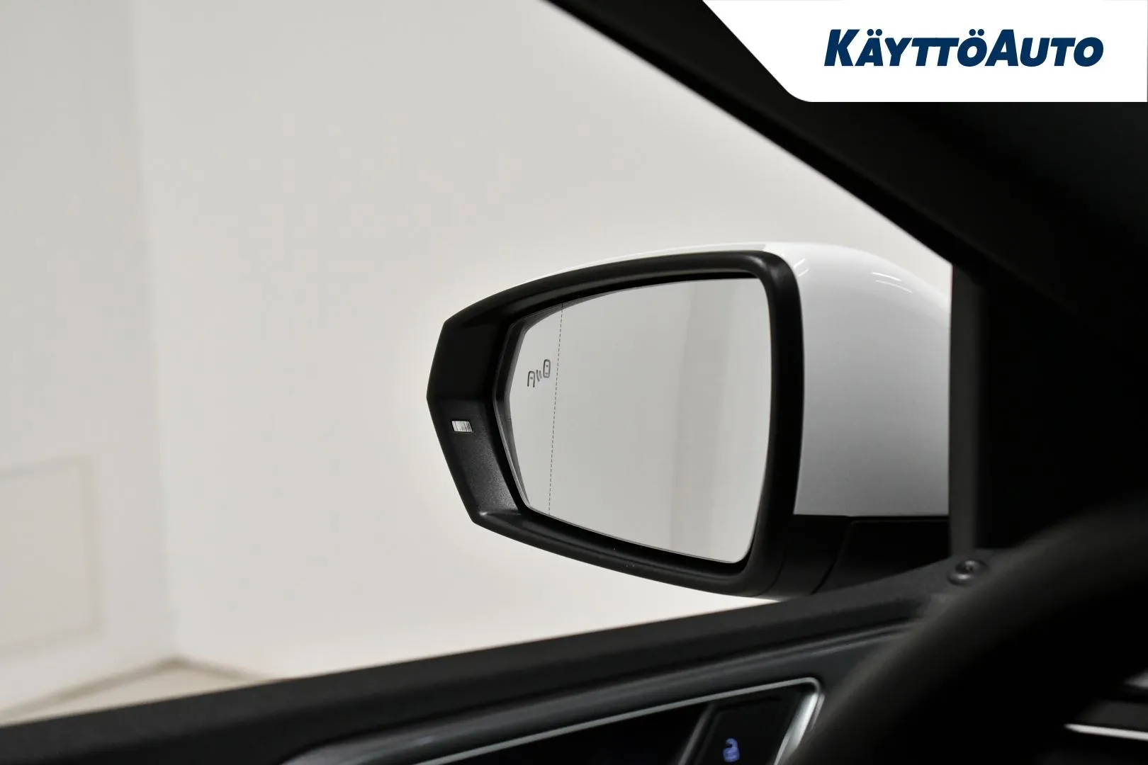 VOLKSWAGEN Polo ZOK-220 carousel image