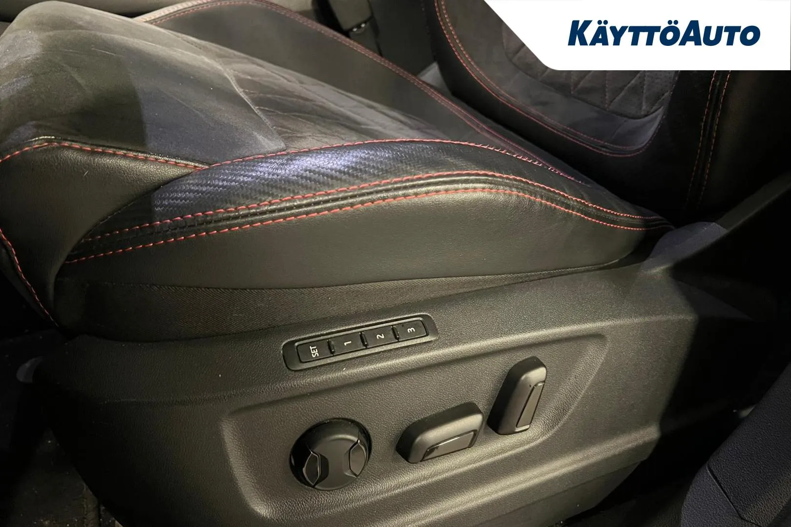 SKODA Kodiaq YLF-516 carousel image