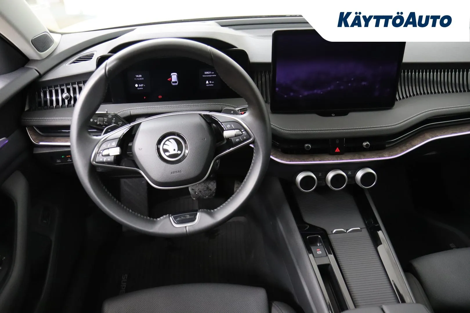 SKODA Superb XSR-442 carousel image