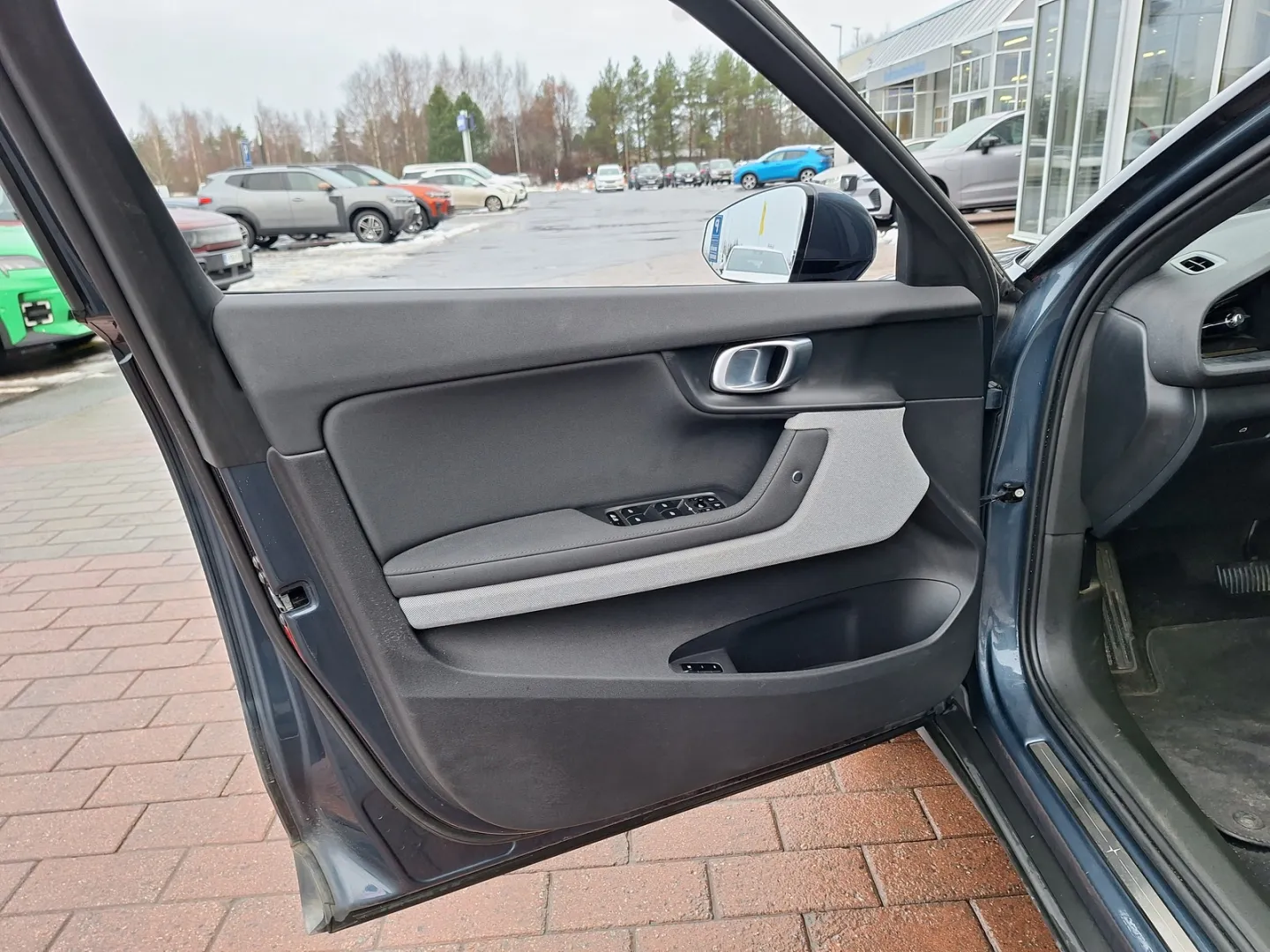 POLESTAR 2 NMX-562 carousel image