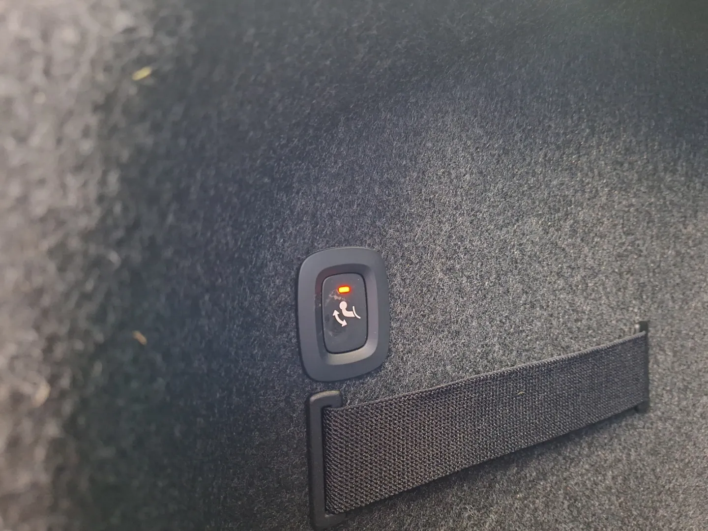 POLESTAR 2 NMX-562 carousel image