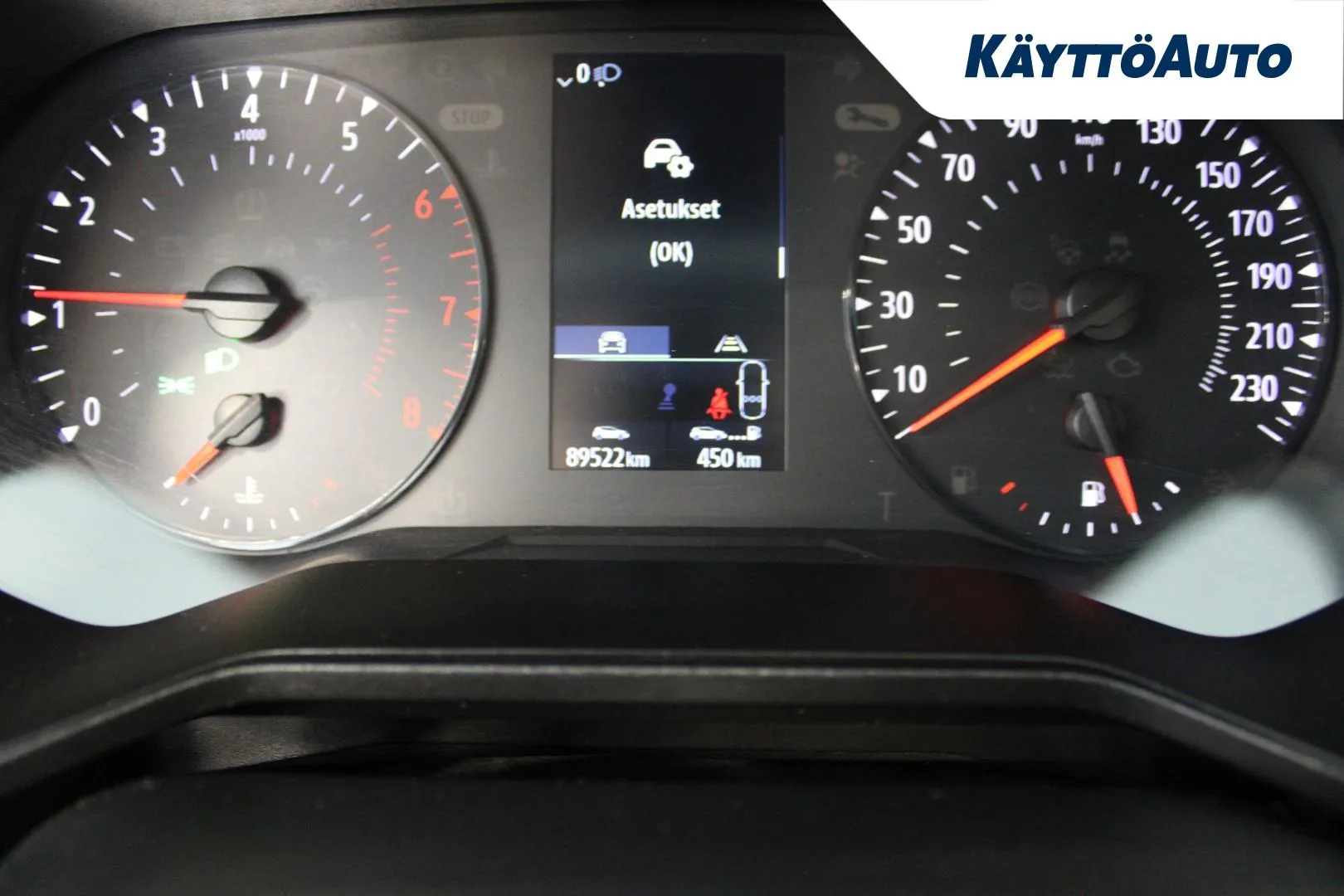 RENAULT Clio JLR-411 carousel image