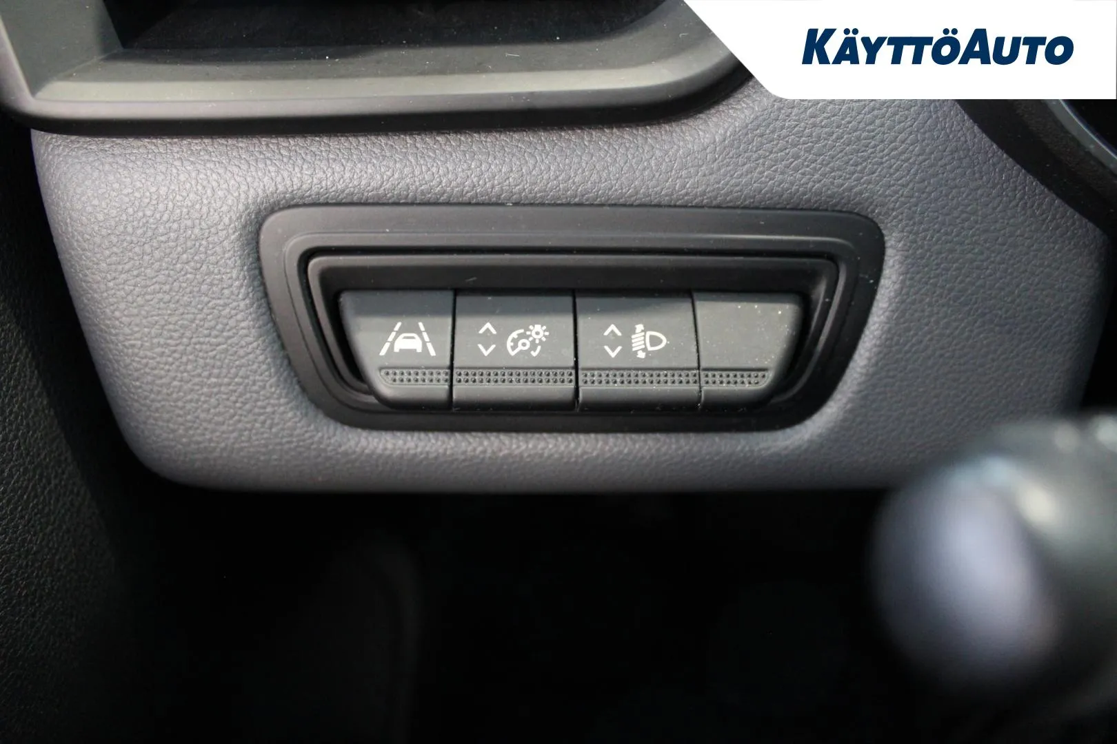 RENAULT Clio JLR-411 carousel image