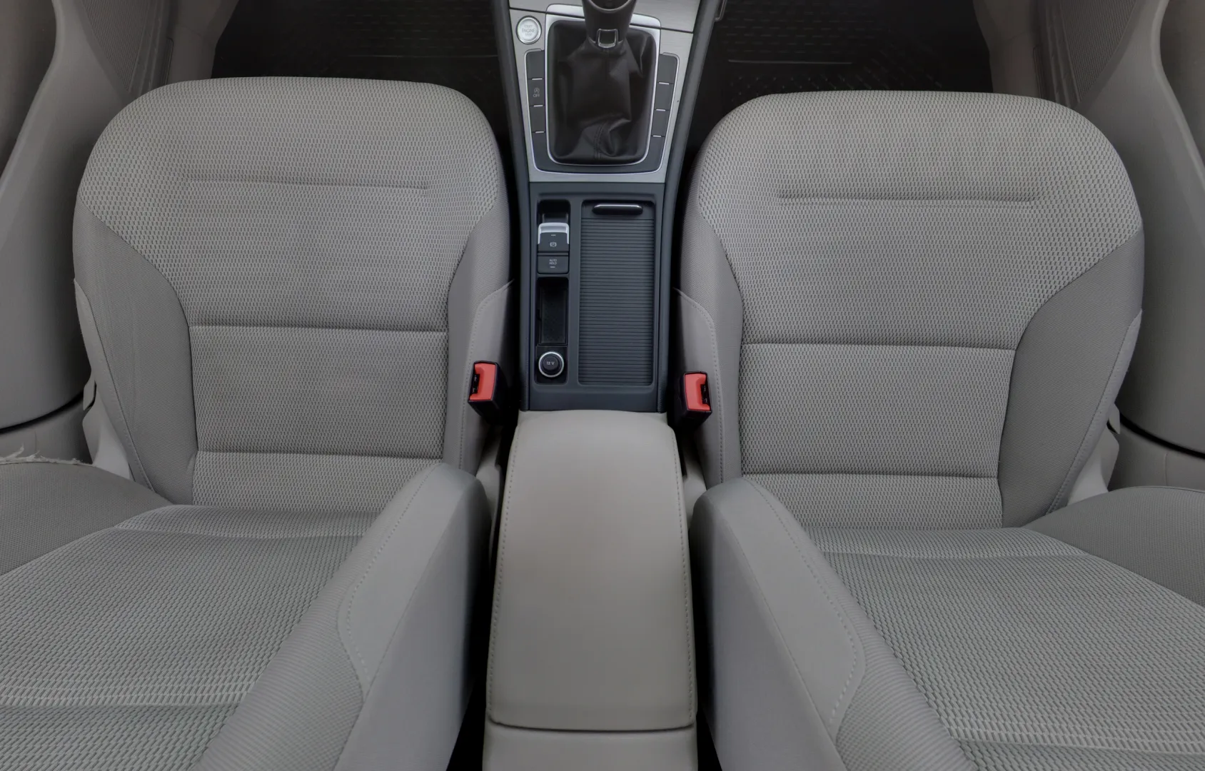 VOLKSWAGEN Golf XNP-899 carousel image