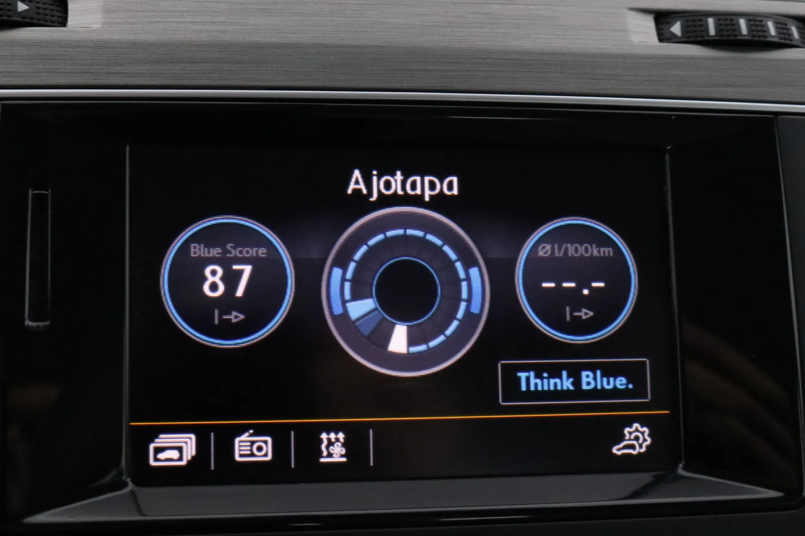 VOLKSWAGEN Golf XNP-899 carousel image