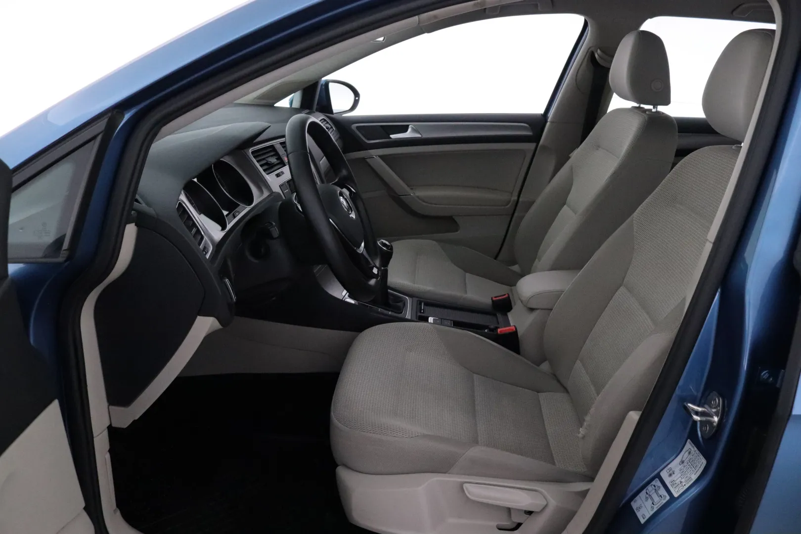 VOLKSWAGEN Golf XNP-899 carousel image