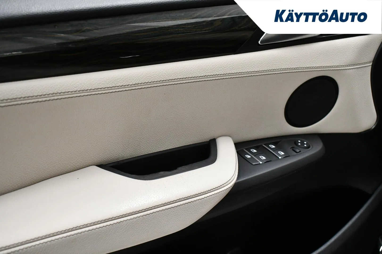 BMW X3 LZX-217 carousel image