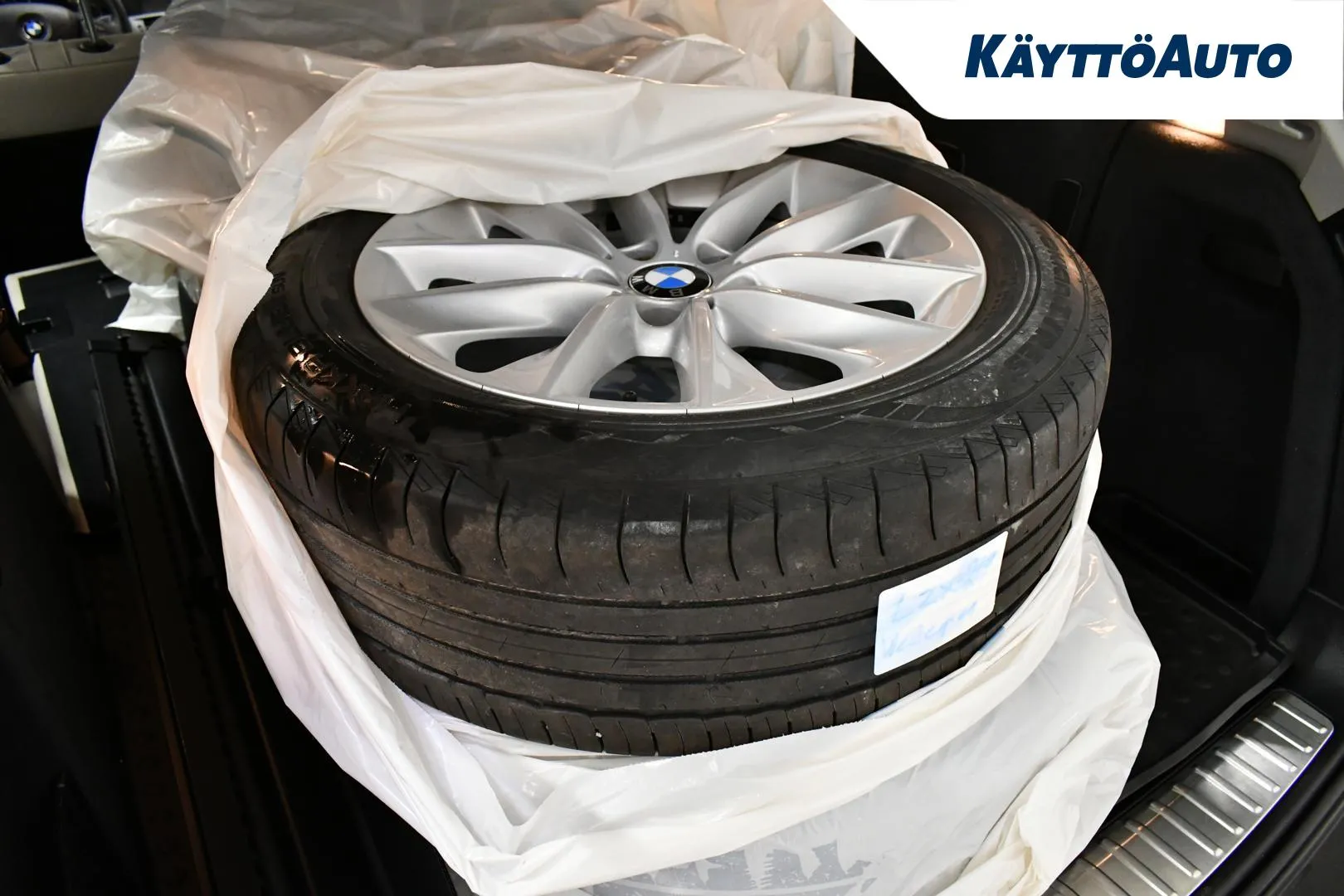 BMW X3 LZX-217 carousel image