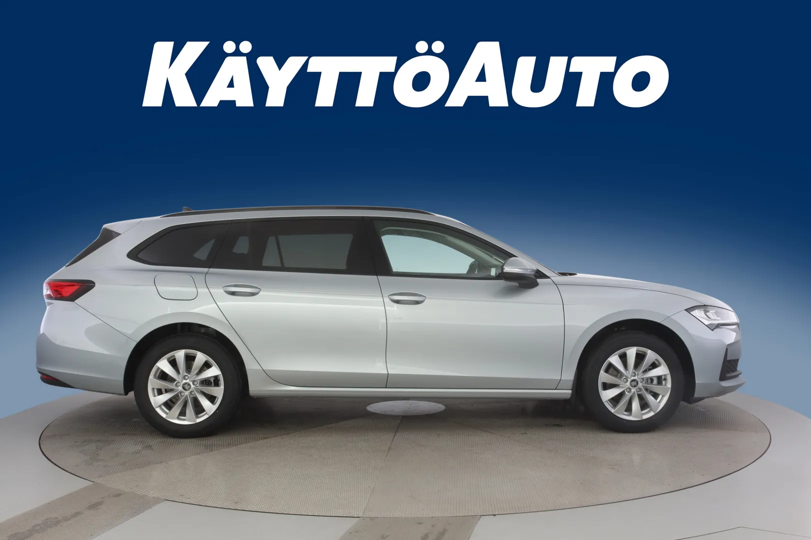 Skoda Superb NOI-465 carousel image