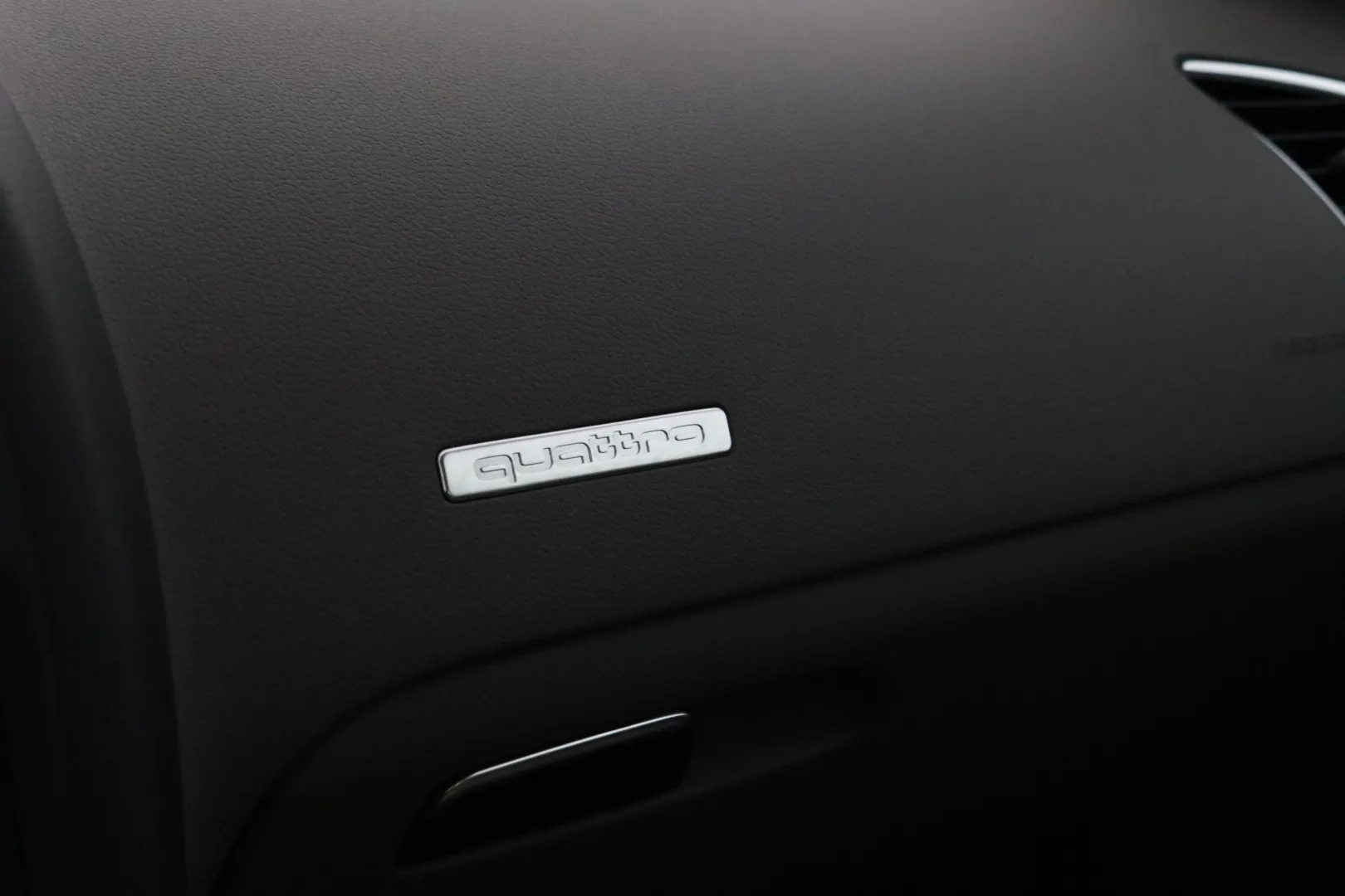 AUDI A5 TNZ-622 carousel image