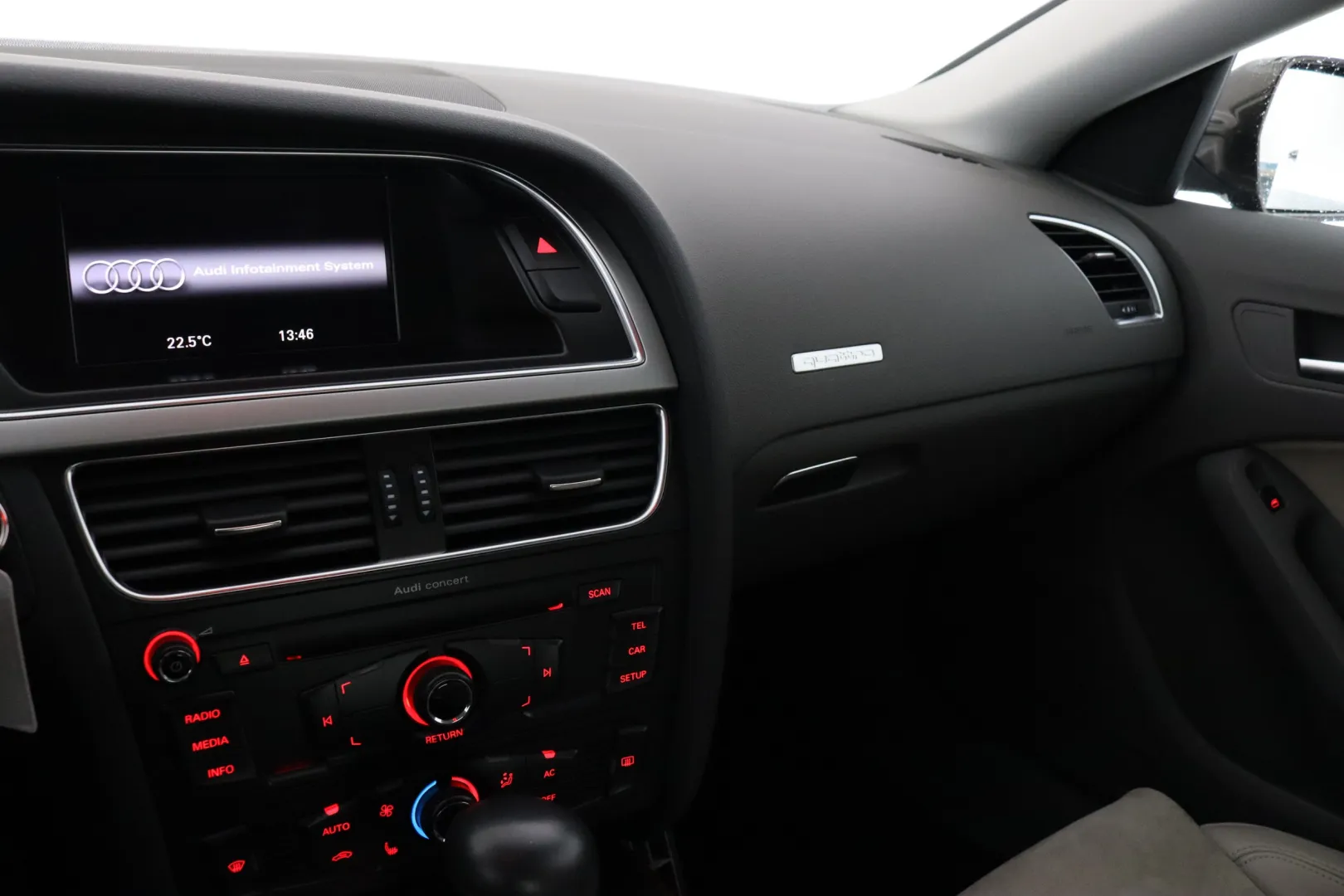 AUDI A5 TNZ-622 carousel image