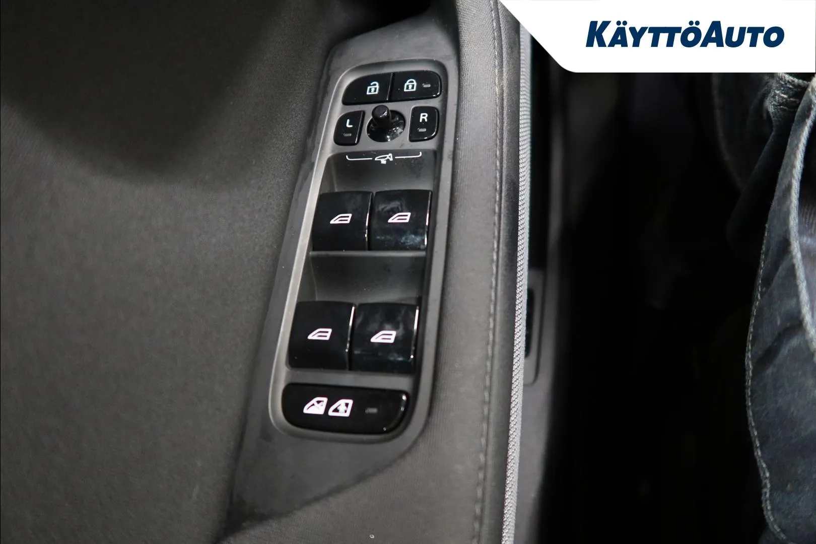 Polestar 2 ZOS-527 carousel image