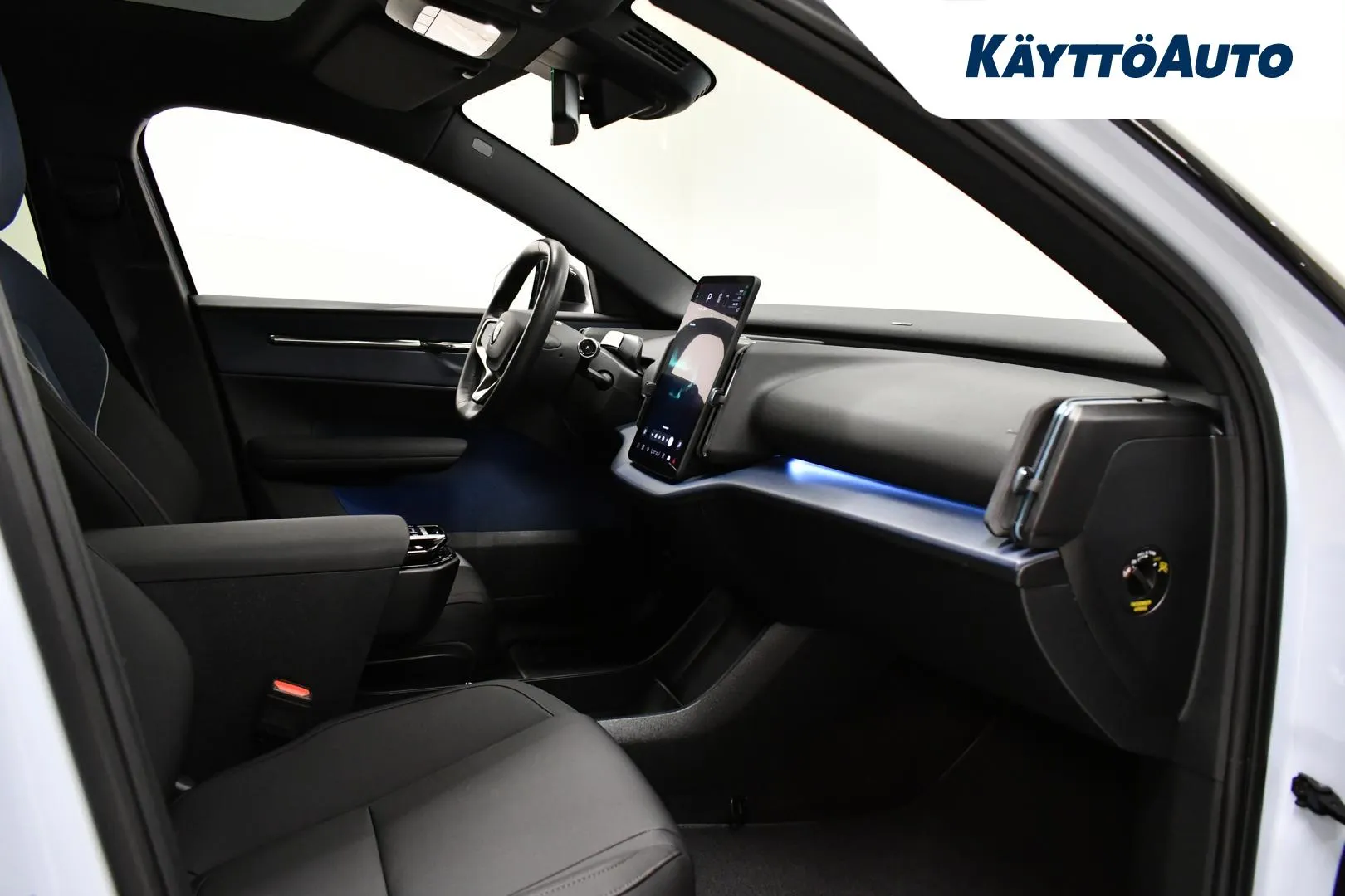 VOLVO EX30 NNR-337 carousel image