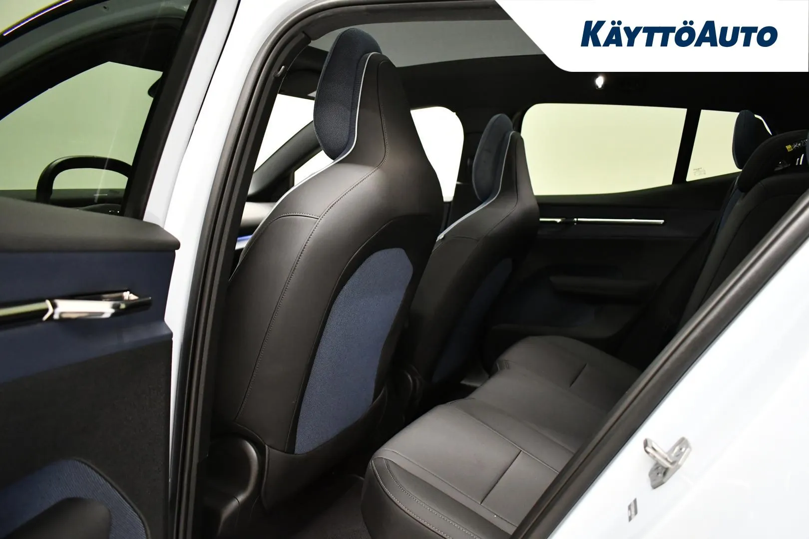 VOLVO EX30 NNR-337 carousel image