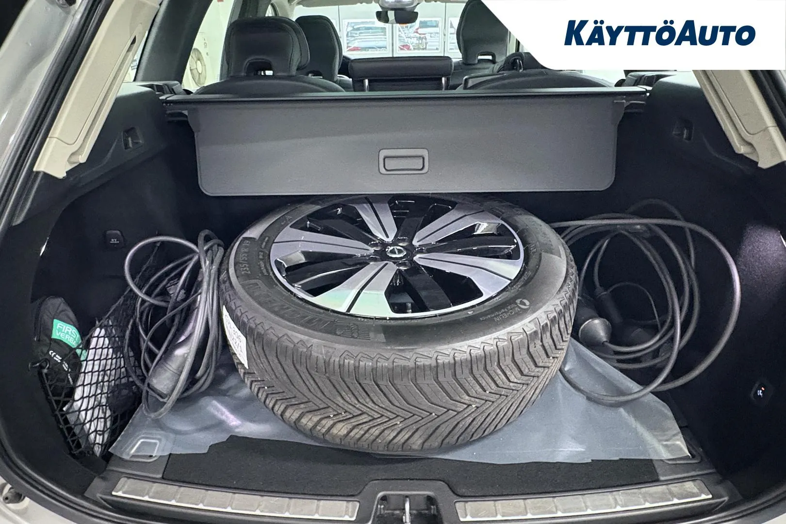 VOLVO XC60 GPJ-306 carousel image