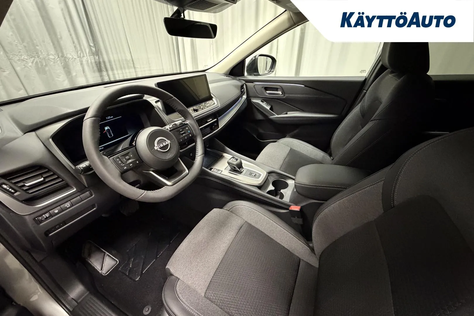 Nissan Qashqai FSR-819 carousel image